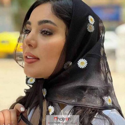 خرید و قیمت مینی اسکارف توری طرح بابونه دور روبان دوزی از حجره